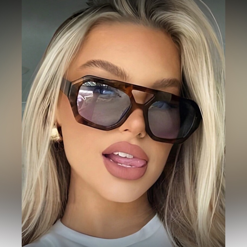 Chic Brown Sunglasses